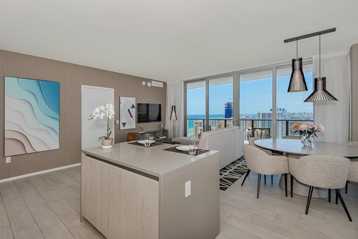 할리우드 Luxury With Stunning View, Balcony, Amazing Pools 아파트 외부 사진