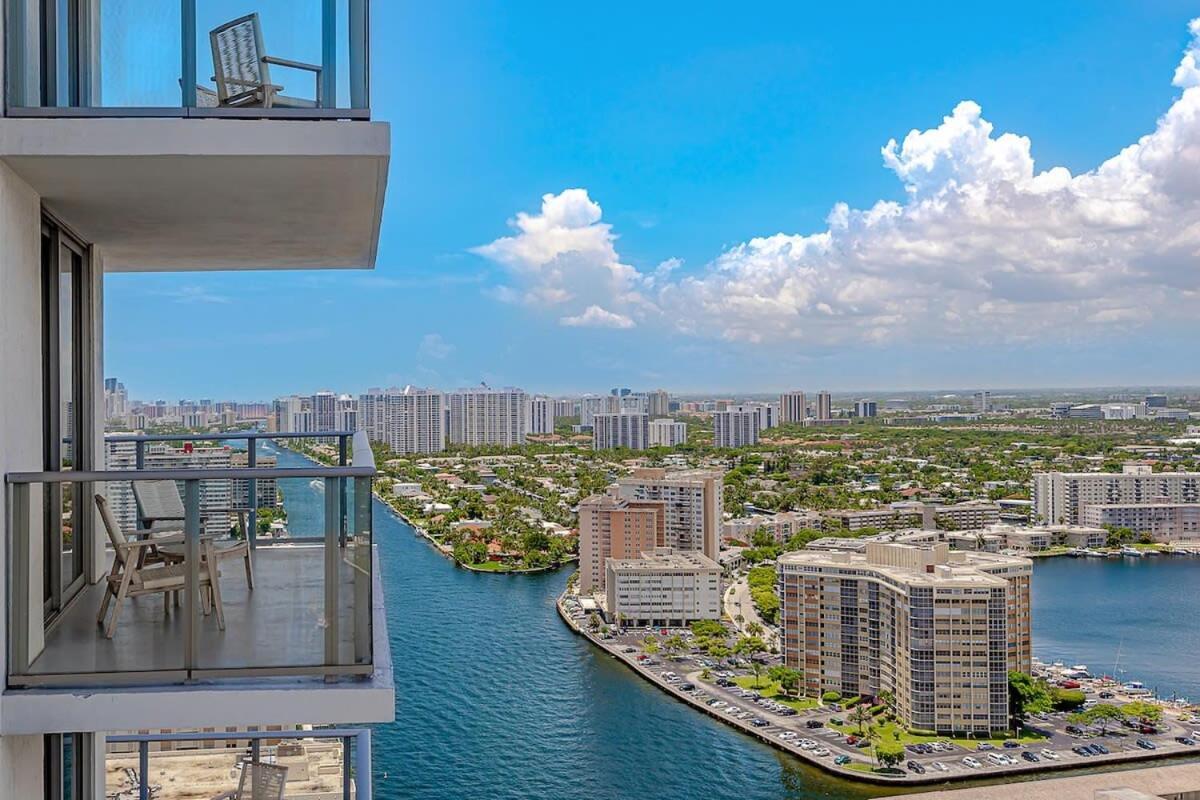 할리우드 Luxury With Stunning View, Balcony, Amazing Pools 아파트 외부 사진