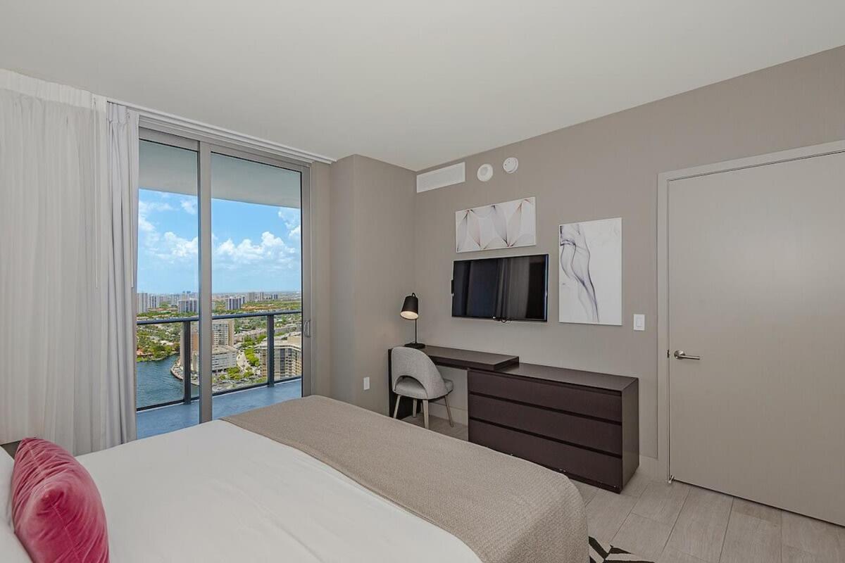 할리우드 Luxury With Stunning View, Balcony, Amazing Pools 아파트 외부 사진