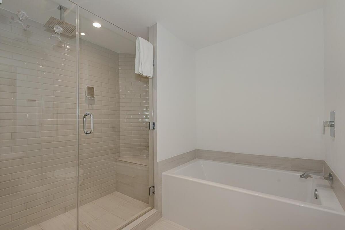 할리우드 Luxury With Stunning View, Balcony, Amazing Pools 아파트 외부 사진