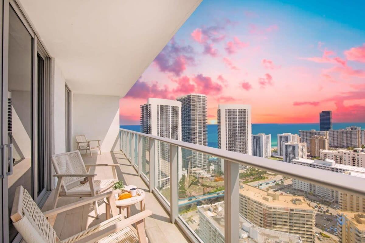 할리우드 Luxury With Stunning View, Balcony, Amazing Pools 아파트 외부 사진